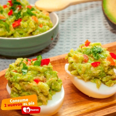 gal_huevos-rellenos-de-guacamole-